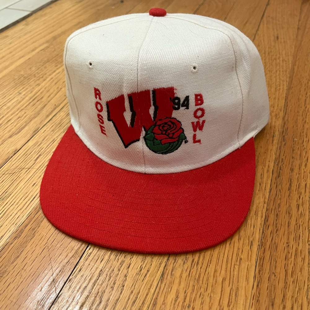 Vintage Rose Bowl 1994 University of Wisconsin SnapBack Cap Wool